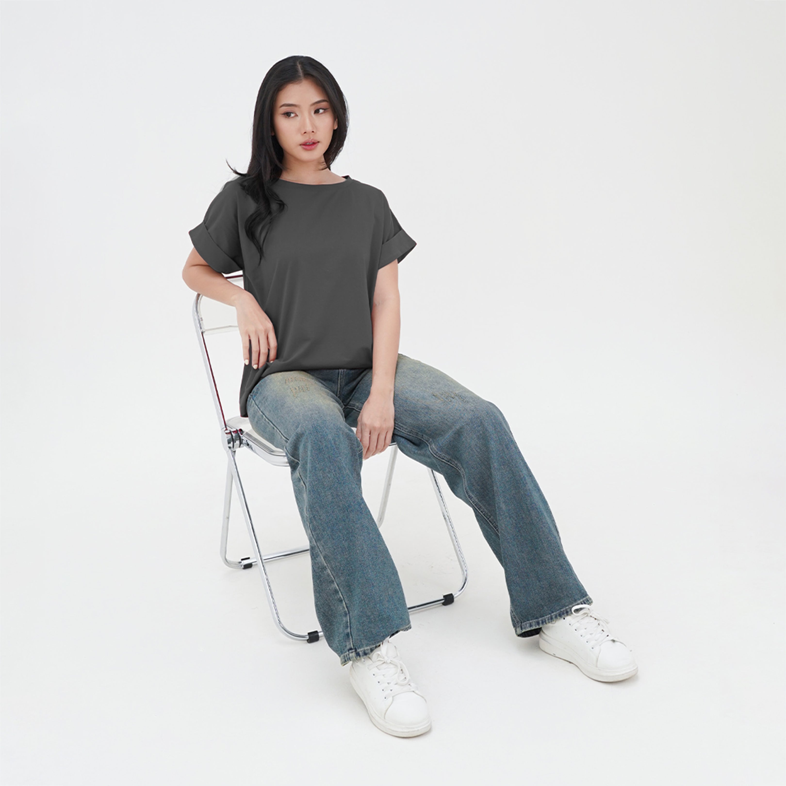 Elyn Rolled-up Sleeve T-shirt